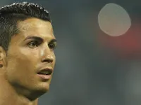 Ngoài sân cỏ, Cris Ronaldo còn vô địch trên cả… Facebook