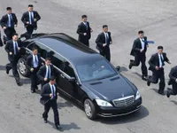 Chiếc limousine chở ông Kim Jong-un có gì đặc biệt?