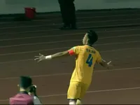 CLB TP Hồ Chí Minh 0-2 SLNA: Phan Văn Đức, Ngọc Hải lập công