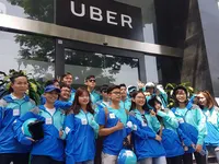 Diễu hành trong ngày Uber chính thức ngừng hoạt động tại Việt Nam