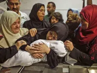 Bé gái 8 tháng tuổi thiệt mạng vì hơi cay tại Dải Gaza