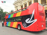 Khám phá Hà Nội bằng xe bus 2 tầng