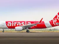 Cổ phiếu AirAsia lao dốc sau khi CEO bị điều tra