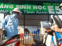 Bài toán xăng E5: Giải thế nào để hút khách hơn?