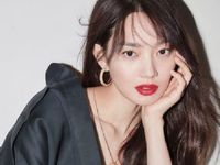 Shin Min Ah đầy quyến rũ với sắc son đỏ