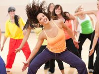 Giải phóng năng lượng với môn nhảy Zumba