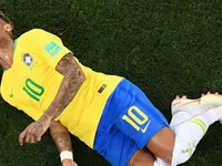 FIFA World Cup™ 2018: Neymar 'bầm dập' vì kỷ lục... bị phạm lỗi nhiều nhất trong 20 năm qua