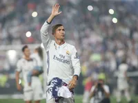 Chuyển nhượng bóng đá quốc tế ngày 21/01/2018: Real Madrid để mặc Ronaldo đàm phán với CLB khác