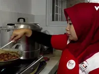 Indonesia gom đồ ăn thừa ở đám cưới phát cho người nghèo, tránh lãng phí thực phẩm