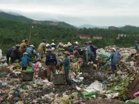 Tiêu điểm: Ùn ứ rác thải sinh hoạt đô thị