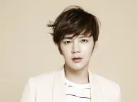 Mỹ nam Jang Geun Suk lặng lẽ nhập ngũ