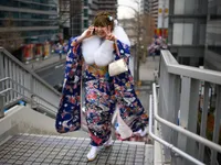 Japan lowers legal age of adulthood