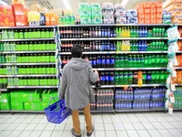 Anh sẽ cấm bán nước tăng lực cho trẻ em