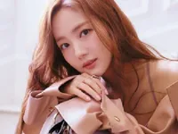 Park Min Young sành điệu và quyến rũ dưới trời Paris