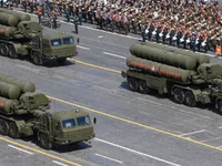 Ấn Độ mua hệ thống tên lửa S-400 của Nga