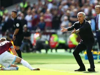 &apos;Mourinho muốn bị sa thải nên mới để Man Utd chơi như vậy&apos;