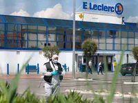 Woman slashes two with blade in France