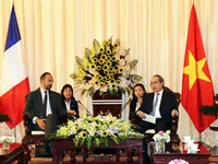 French PM visits Ho Chi Minh city