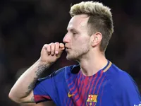 Rakitic kéo fan Barcelona “trở lại mặt đất”