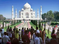 Ấn Độ giới hạn du khách đến Taj Mahal