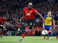 Lukaku shines as Man United rally to beat Southampton
