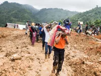 Indonesia: Sạt lở đất chôn vùi hàng chục ngôi nhà, 15 người thiệt mạng