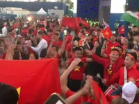 Cổ động viên tại Dubai vỡ òa trước chiến thắng của Đội tuyển Việt Nam