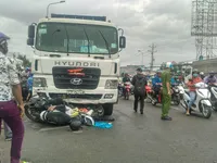 Xe container chạy 45 km/h khi đâm hàng loạt xe máy tại Long An