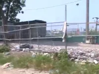 Nhiều vi phạm h&agrave;nh lang đường sắt