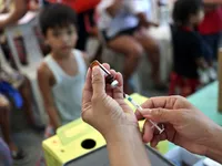 Philippines tiêm chủng vaccine bại liệt diện rộng