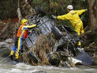 Rác thải nhiễm phóng xạ ở Fukushima biến mất sau bão Hagibis