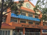 Đình chỉ giảng dạy giáo viên bạo hành học sinh ở TP.HCM