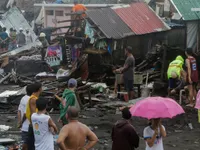 Bão Phanfone gây thiệt hại lớn về người và tài sản tại Philippines