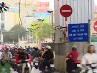 Ùn tắc giao thông một phần do thói quen xấu khi đi đường
