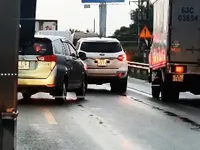 B&aacute;t nh&aacute;o giao th&ocirc;ng tr&ecirc;n cao tốc TP.HCM - Trung Lương