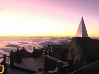 Băng tuyết phủ trắng đỉnh Fansipan