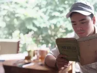 Giác mạc được hiến và lá đơn hiến tạng trên giường bệnh