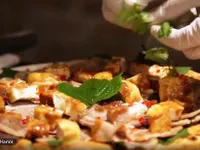 Pizza bún đậu mắm tôm - Sự kết hợp thú vị giữa ẩm thực Việt và Âu