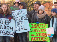 Giới trẻ thế giới tuần hành kêu gọi chống biến đổi khí hậu