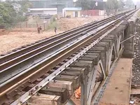 Ngang nhiên xâm hại công trình đường sắt