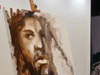 Họa sĩ khiếm th&iacute;nh người Zambia vẽ tranh sơn dầu chỉ trong 7 ph&uacute;t