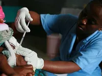 Châu Phi bắt đầu chiến dịch tiêm chủng vaccine phòng bệnh sốt rét lớn nhất trong lịch sử
