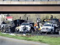 28 ô tô bốc cháy liên hoàn trên cao tốc Mỹ, 4 người thiệt mạng