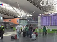 Ukraine cấm toàn bộ chuyến bay thẳng tới Nga
