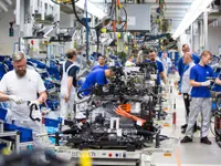 Volkswagen bắt tay với Ford sản xuất xe tự lái và xe điện