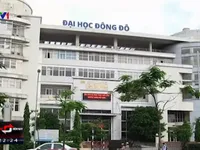 Đằng sau những tấm văn bằng 2 của Đại học Đông Đô