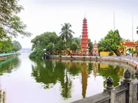 Two Vietnamese pagodas among some of world's most beautiful