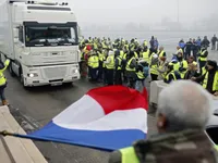 Over 1,700 arrested in Saturday's 'yellow vest' protests in France