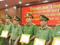 Thưởng nóng cho tổ công tác giải cứu nữ sinh bị bắt cóc tại Trà Vinh