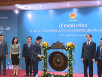 Khai trương phiên giao dịch chứng khoán đầu tiên của năm 2020